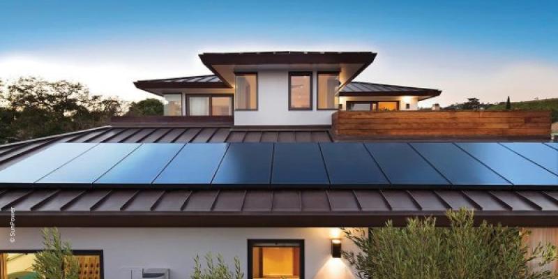 Paneles solares en una vivienda