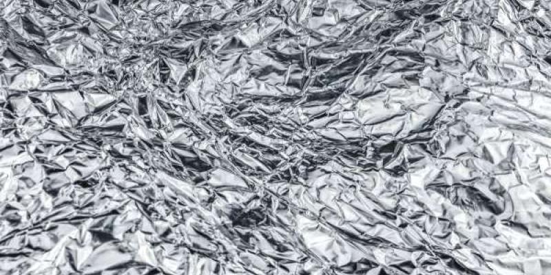 Accesorios para la cocina y los alimentos El papel film o de aluminio sirve para mantener los alimentos en la cocina