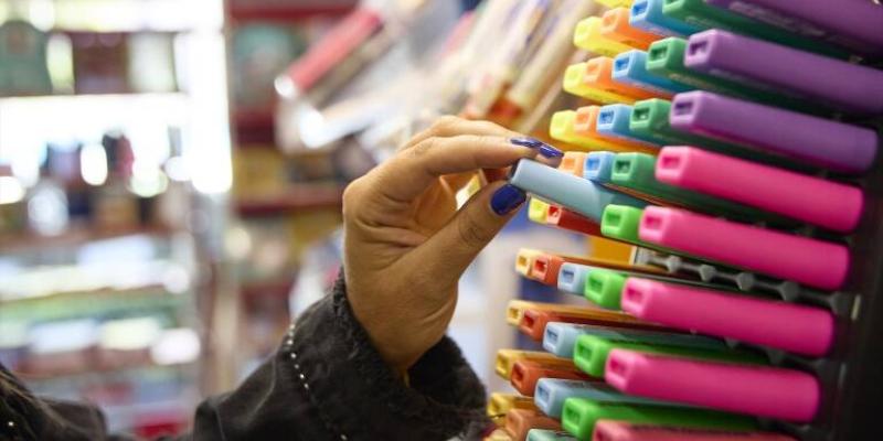 Imagen de material escolar/Valencia Plaza Una asociación de papelería accesible
