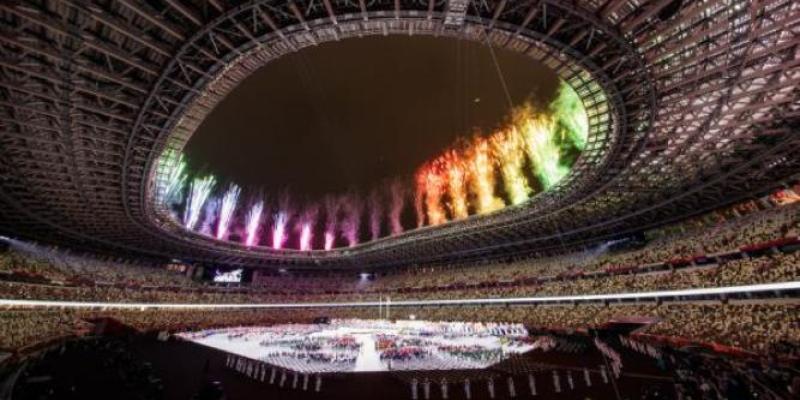 Estado donde se jugarán los Paralímpicos - Foto del Comité Paralímpico Español (PCE) Un estadio con fuegos artificiales