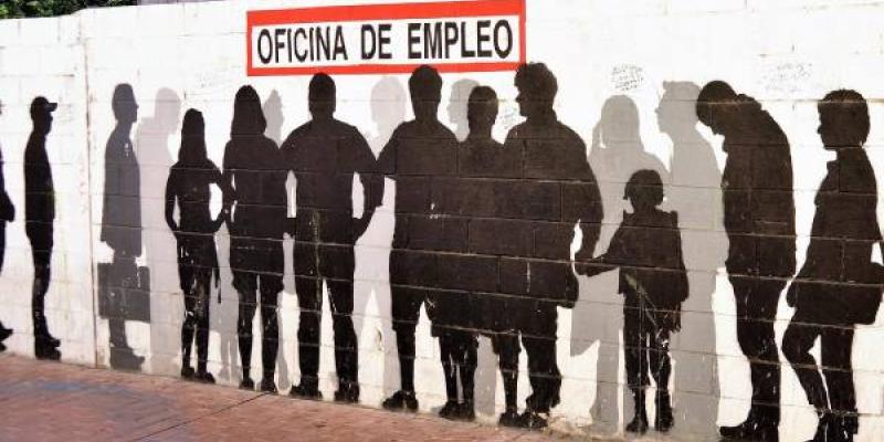 Imagen de HOY ARAGÓN Pintada en una oficina del paro