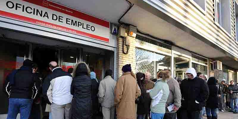El paro vuelve a alcanzar los cuatro millones de desempleados