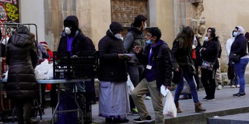Ingresos Covid Alertan sobre niveles de pobreza inéditos en España por el coronavirus. (Quique García - Quique García / EFE)