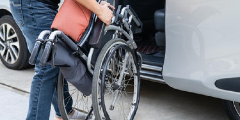 Imagen de una silla de ruedas/Envtoelements Avances en el transporte de Singapur