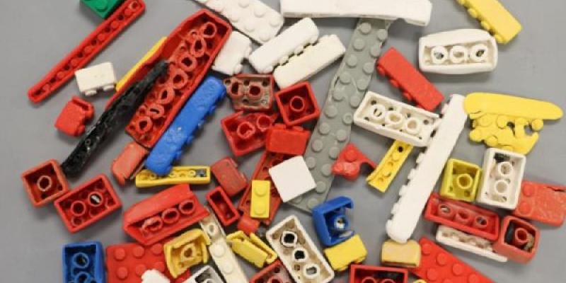 Piezas de Lego de diferentes colores