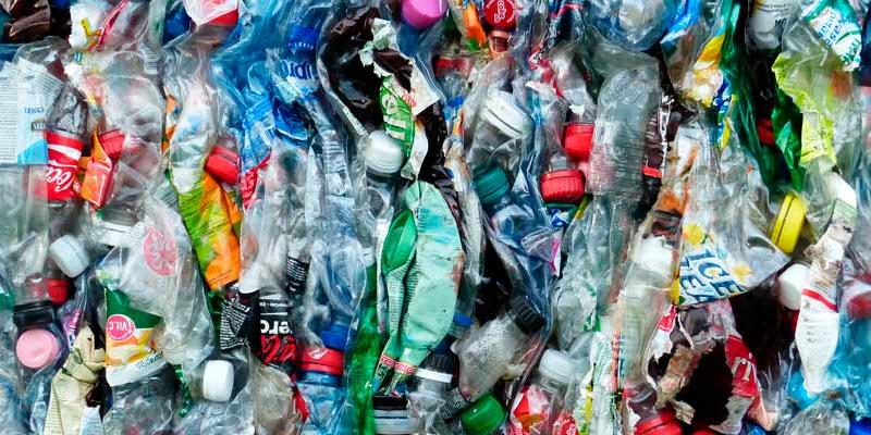 Los productores europeos de plástico piden reciclar el 30 % de envases