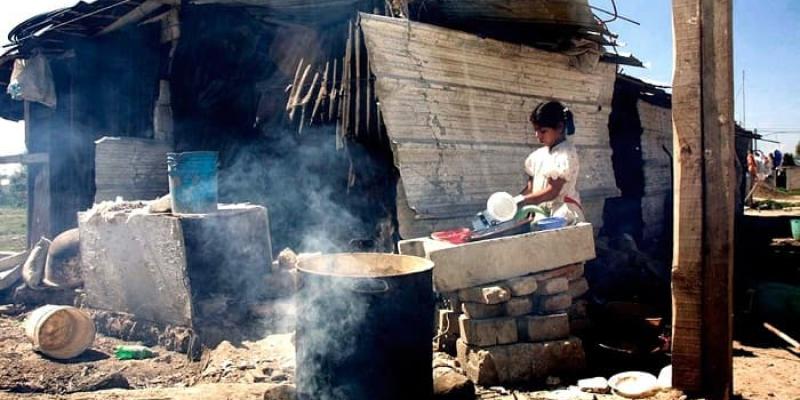 Imagen de una niña colombiana/teleSUR Informe revela aumento de pobreza en Colombia