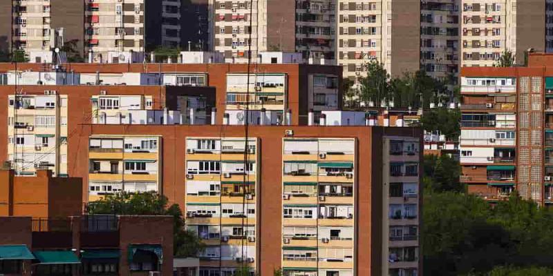 Imagen de varios edificios de pisos/El Mundo Casi la mitad de las personas que viven en alquiler están en situación de pobreza