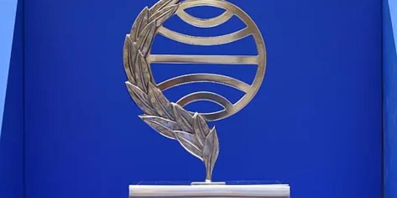 Las 10 de los Premios Planeta - Araba Press Los Premios Planeta
