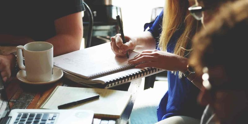 Imagen de un equipo de trabajo La productividad es esencial en las empresas