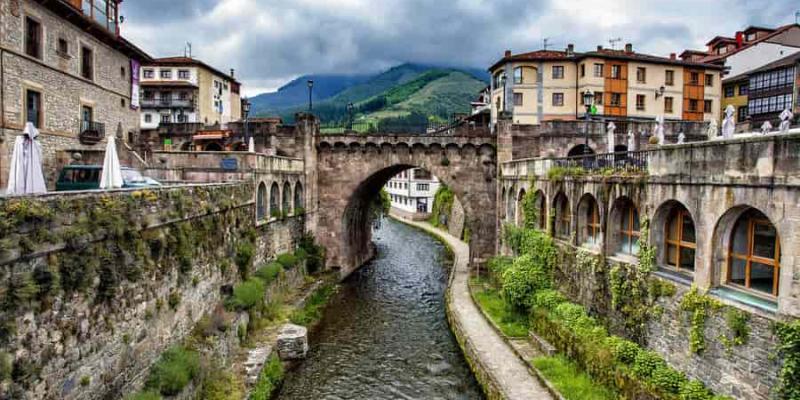 Imagen de Potes, Cantabria/Mirador de Picos Los pueblos españoles más buscados en Internet