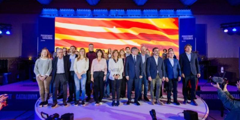 Acto de Junts+ donde Puigdemont critica a Sánchez | Foto de Junts+ Acto de Junts+