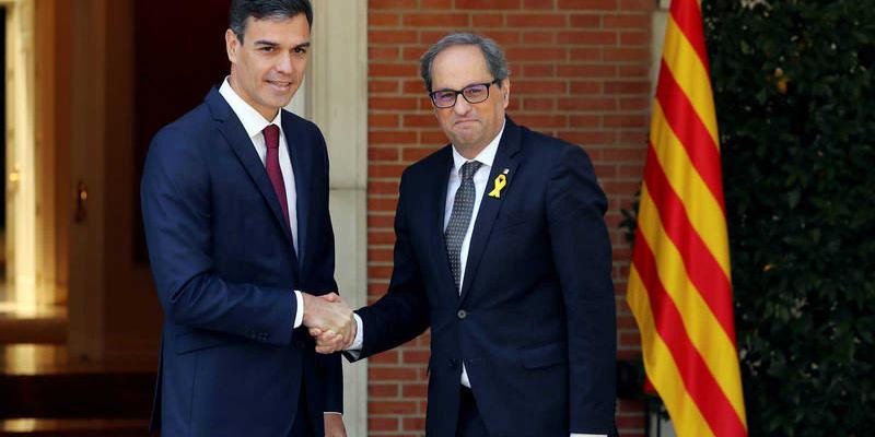 Imagen de archivo de un encuentro del presidente catalán Quim Torra y Pedro Sánchez en Moncloa. Imagen de archivo de un encuentro del presidente catalán Quim Torra y Pedro Sánchez en Moncloa.