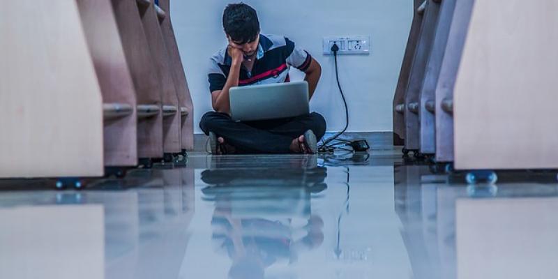 La realidad laboral de los jóvenes de todo el mundo es muy triste/ Pixabay La triste realidad laboral de los jóvenes