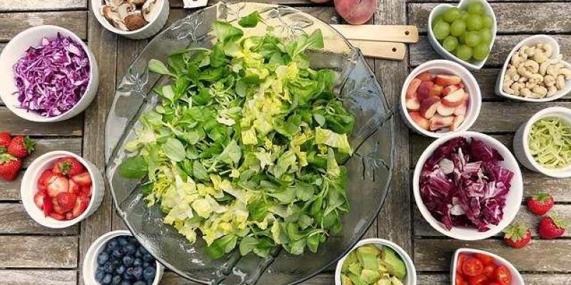 Alimentación saludable durante la adolescencia Frutas y hortalizas / Pixabay