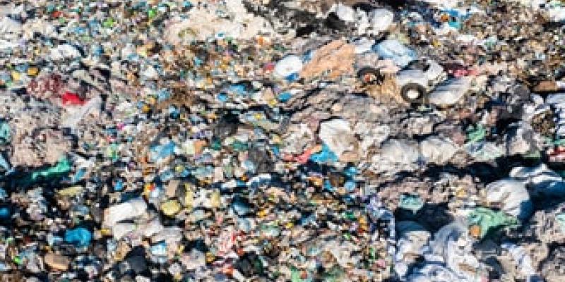 Imagen de residuos/Envatoelements La producción de residuos plásticos crece