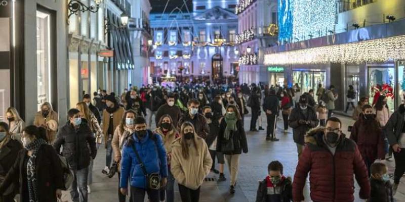 Nuevas restricciones Covid La calle Preciados, el pasado 20 de diciembre / Imagen de EL PAÍS, OLMO CALVO