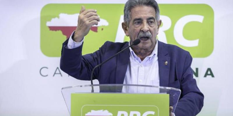 PRC reitera su ‘no’ a Sánchez si no rectifica su pacto con ERC. PRC reitera su ‘no’ a Sánchez si no rectifica su pacto con ERC.