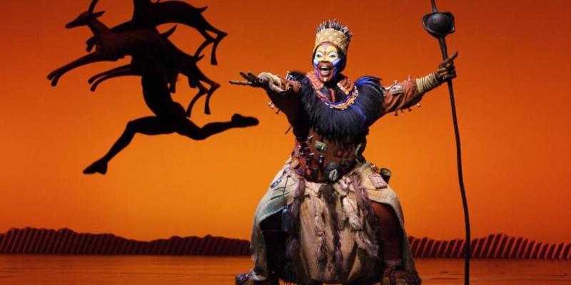 Imagen de una escena de "El Rey León"/Madrid Secreto "El Rey León" presenta su actuación inclusiva