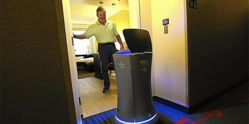 Turismo digital: Los robots conquistan aeropuertos, hoteles y restaurantes