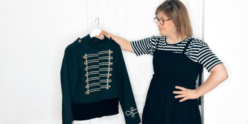 Consejos para elegir la ropa de mano de Paola Torres/ Via Paola Blog Paola Torres escogiendo ropa