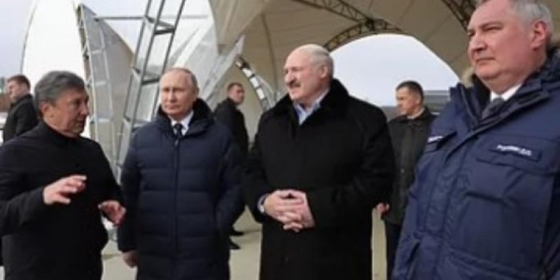 El presidente de Rusia, Vladimir Putin, junto a otros socios
