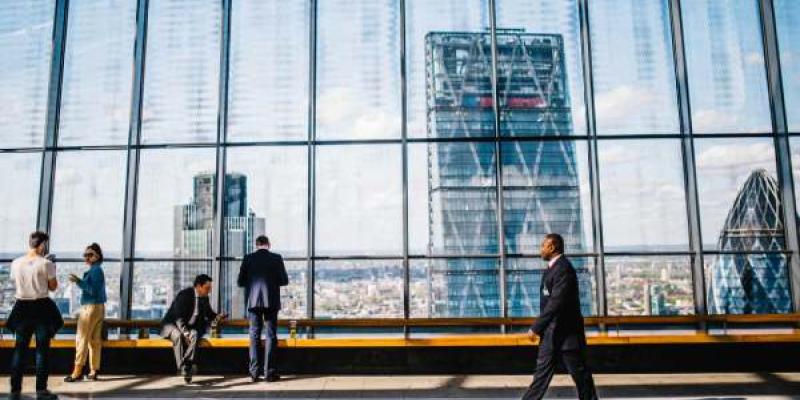 Empresas y salario mínimo profesional / Pixabay Empresarios