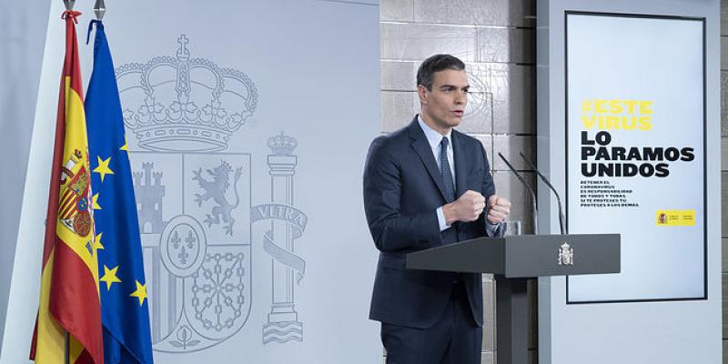 Sánchez pide nuevos sacrificios y restricciones para bajar la incidencia del virus Sánchez pide más sacrificios y restricciones para frenar el virus