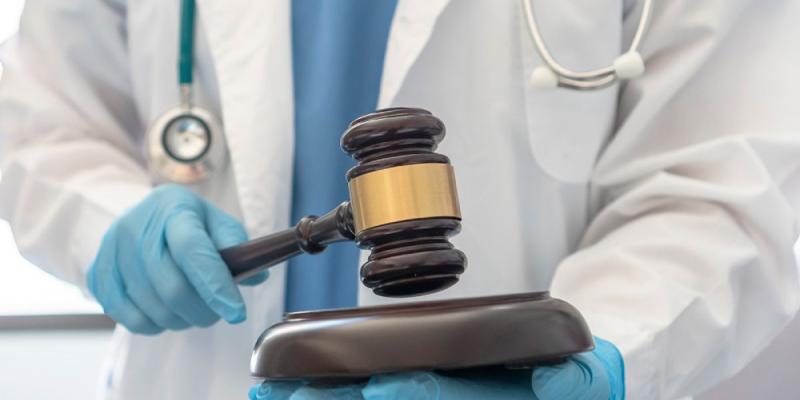La sanidad pública también se enfrenta a negligencias - iStock Las negligencias médicas de la sanidad pública