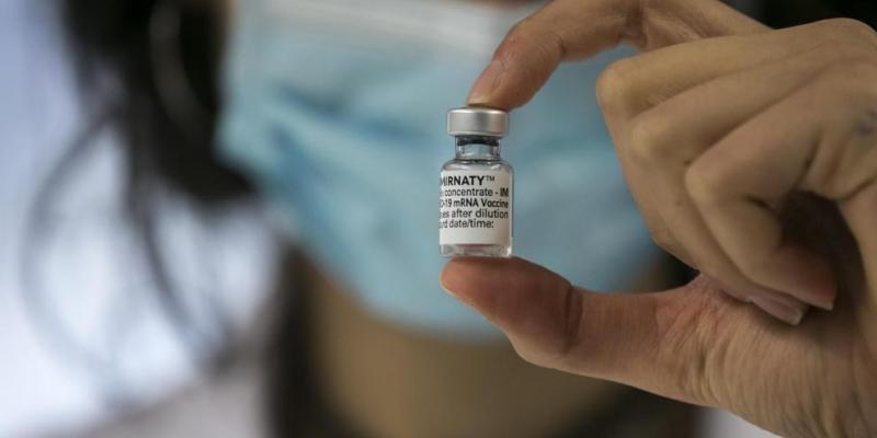 Imagen de José Miguel Marco para El Heraldo de Aragón Vacunación con Pfizer en el Centro Cívico Delicias de Zaragoza.