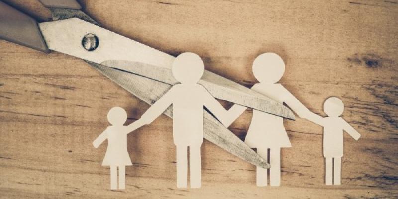 Separación / Pixabay Representación de una familia en papel