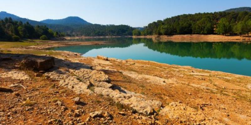 Sequía meteorológica que afecta a los embalses Ejemplo de embalse padeciendo la sequía meteorológica
