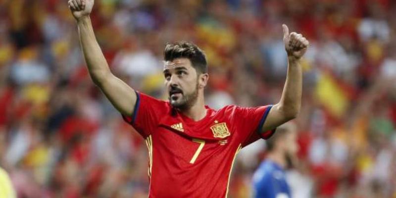 El delantero de la selección española, David Villa, durante el encuentro clasificatorio para el mundial de Rusia 2018, que disputó frente a Italia en el estadio Santiago Bernabéu, en Madrid.EFE