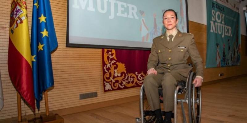 La soldado con discapacidad, Isabel Fernández