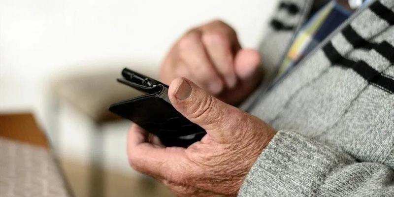 La OEI y la OISS buscan mejorar la inclusión digital de la población mayor en Iberoamérica La brecha digital en la tercera edad y la soledad incide en Iberoamérica