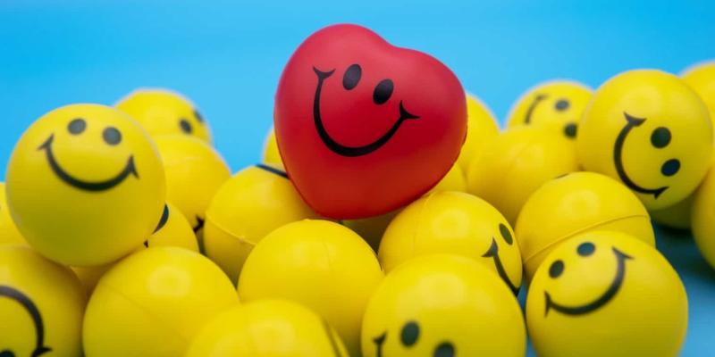 Imagen de caritas felices/El Corte Inglés Día Mundial de la Sonrisa