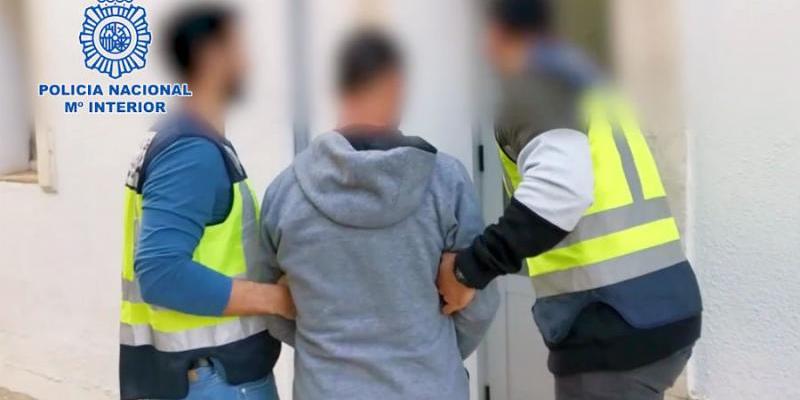 Momento de una de las detenciones en Mahón | Foto: Policía Nacional