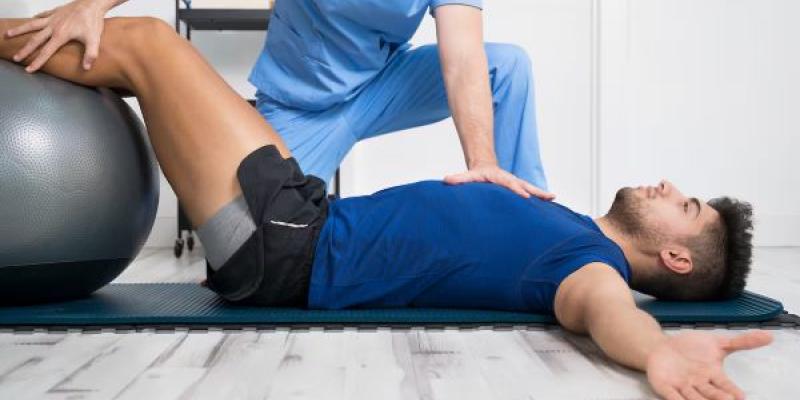 Los hombres también tienen suelo pélvico y como cualquier otro grupo muscular, puede debilitarse. Herraez (Getty Images) Los hombres también tienen suelo pélvico y como cualquier otro grupo muscular, puede debilitarse.