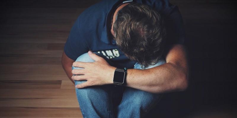Suicidios / Con Salud Los suicidios se incrementan en la fase más dura del Covid
