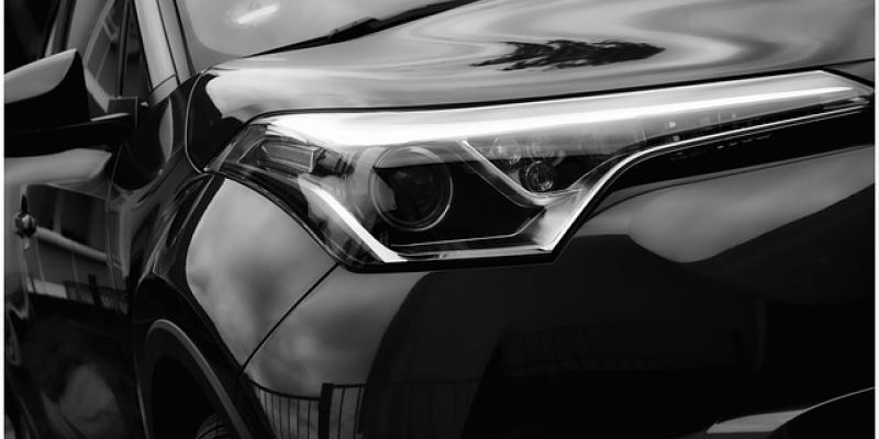 Vehículo SUV / Pixabay Frente de un coche SUV