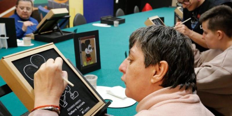 Talleres con personas con discapacidad - Foto: Fundación Bancaja Talleres con personas con discapacidad