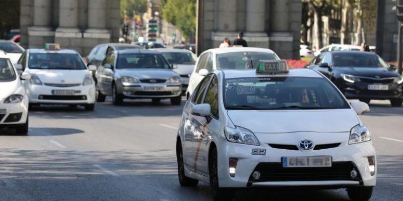 Taxis eléctricos por el bien del planeta/ Servimedia Los taxis eléctricos