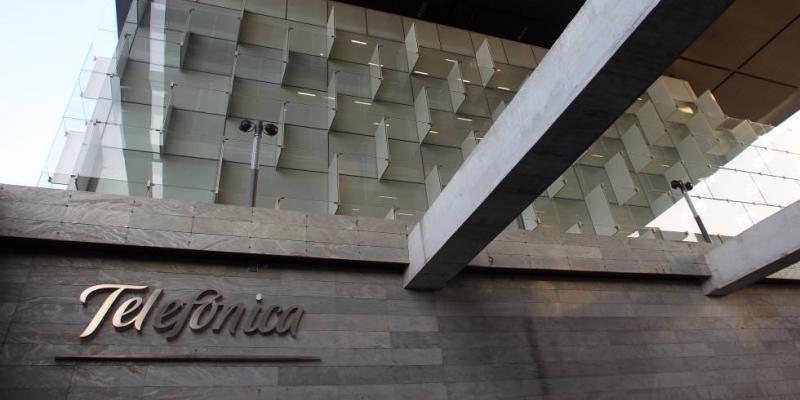 Telefónica contrató el año pasado un 6,5% más de mujeres. Telefónica avanza en política de igualdad y contrata un 6,5% más de mujeres.