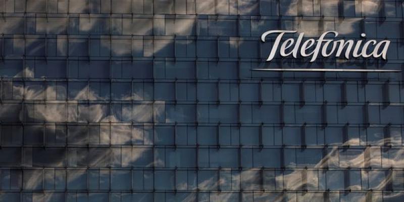 Telefónica Fachada edifico Telefónica / El País