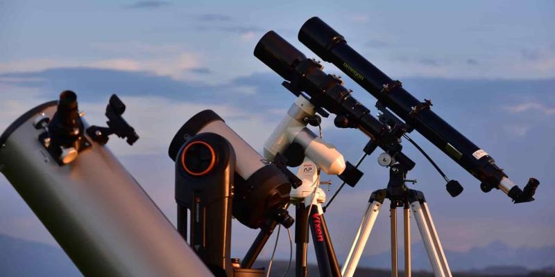 Imagen de varios telescopios/Astroshop.es Cómo elegir un buen telescopio
