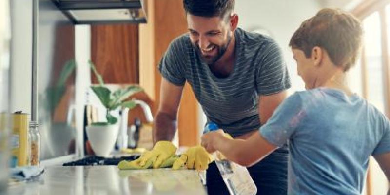 Teletrabajo y tareas del hogar El teletrabajo hace que los hombres se impliquen con la casa