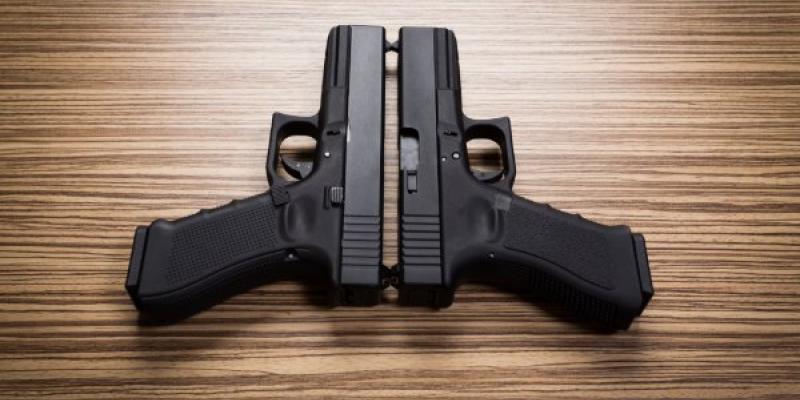 Dos armas / Envato Armas