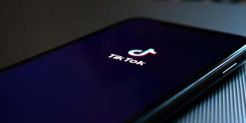 TikTok tiene unos 800 millones de usuarios activos en todo el mundo. Unsplash