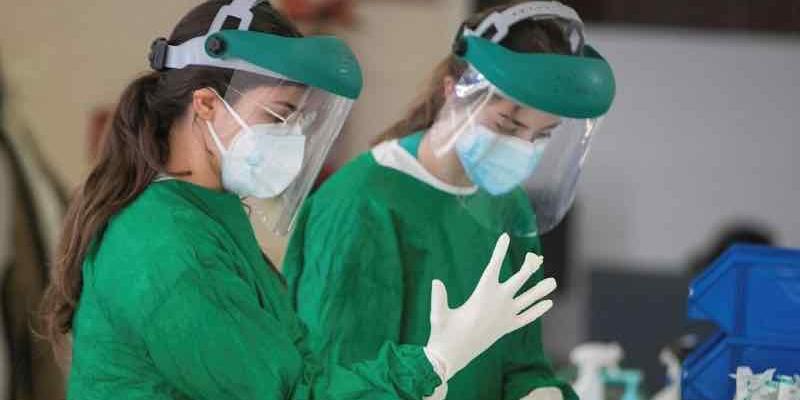España pasa del nivel de riesgo extremo a alto por transmisión del coronavirus La transmisión en España pasa de riesgo extremo a alto, excepto en 6 comunidades