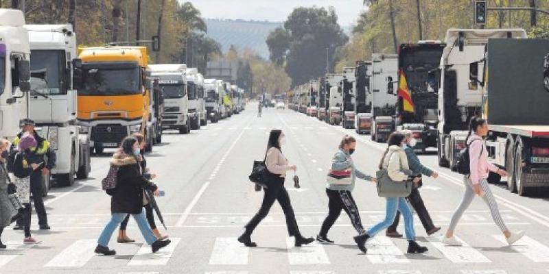 Protesta de camioneros en la pasada primavera. MANUEL MURILLO Transportistas en huelga
